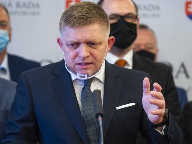 Fico zverejnil správu, ktorá má dokazovať manipulovanie vyšetrovania Kováčika
