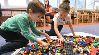 Tak takto?!: Škôlky sú plné, miesto nie je ani pre slovenské deti. Starostovia hľadajú riešenie pre deti z Ukrajiny
