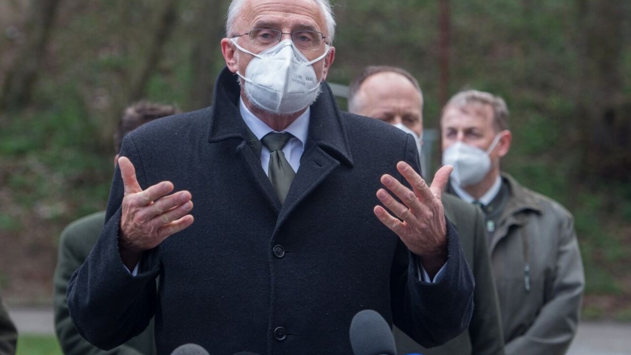 Totálny rozklad a chaos. Opozícia reaguje na Mičovského koniec