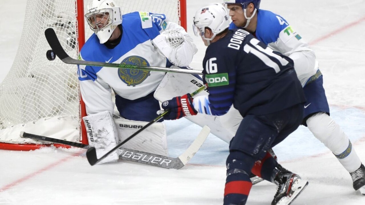 Prvá prehra Kazachstanu na šampionáte. Američania vypálili viac než 50 striel