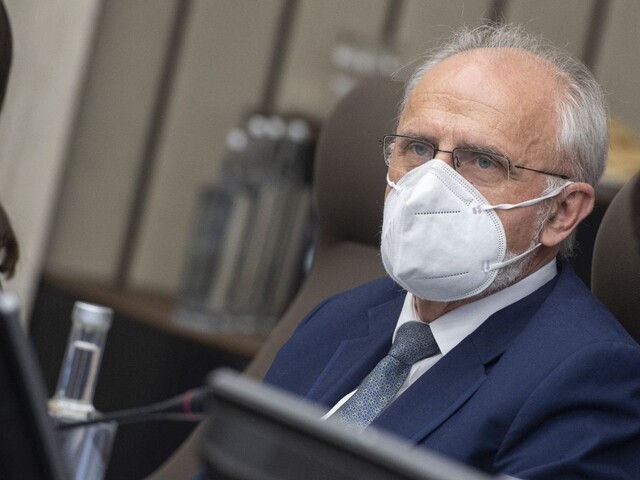 Mičovský predsa len skončí. Heger a Čaputová sa dohodli na jeho nástupcovi