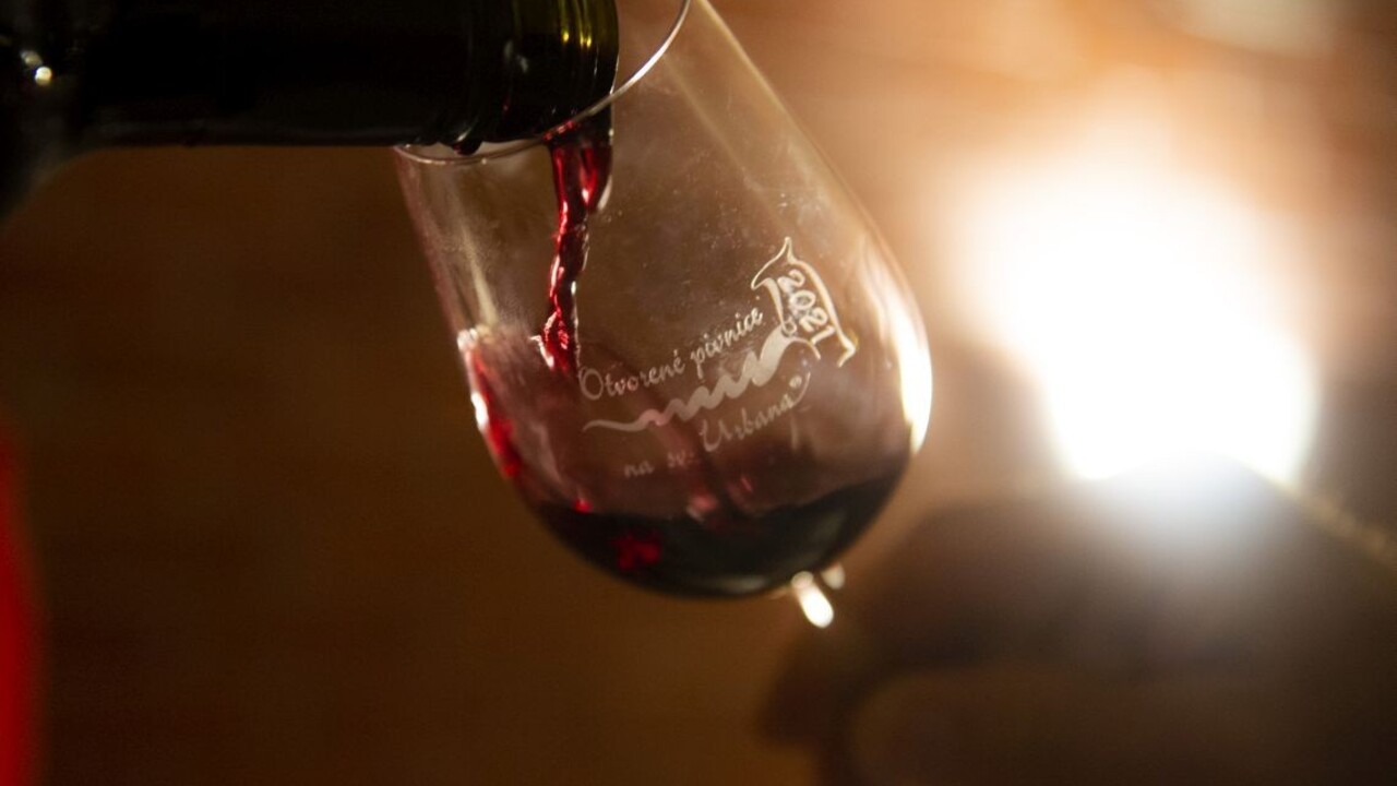 Dobrá správa pre milovníkov vína. Degustácie sú skoro všade povolené