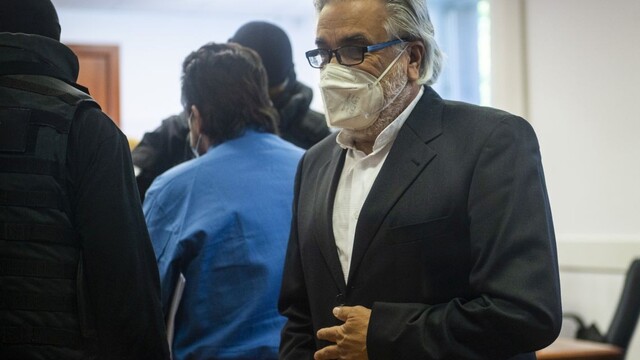 Obvinený Štefan Ágh a svedok Marián Kočner počas pojednávania