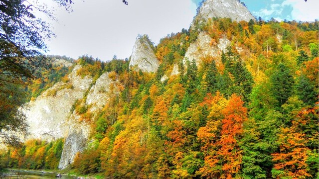 Turistických trás je tu neúrekom.