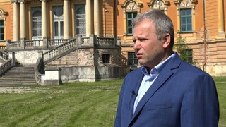 Za oponou s Vladimírom Ledeckým