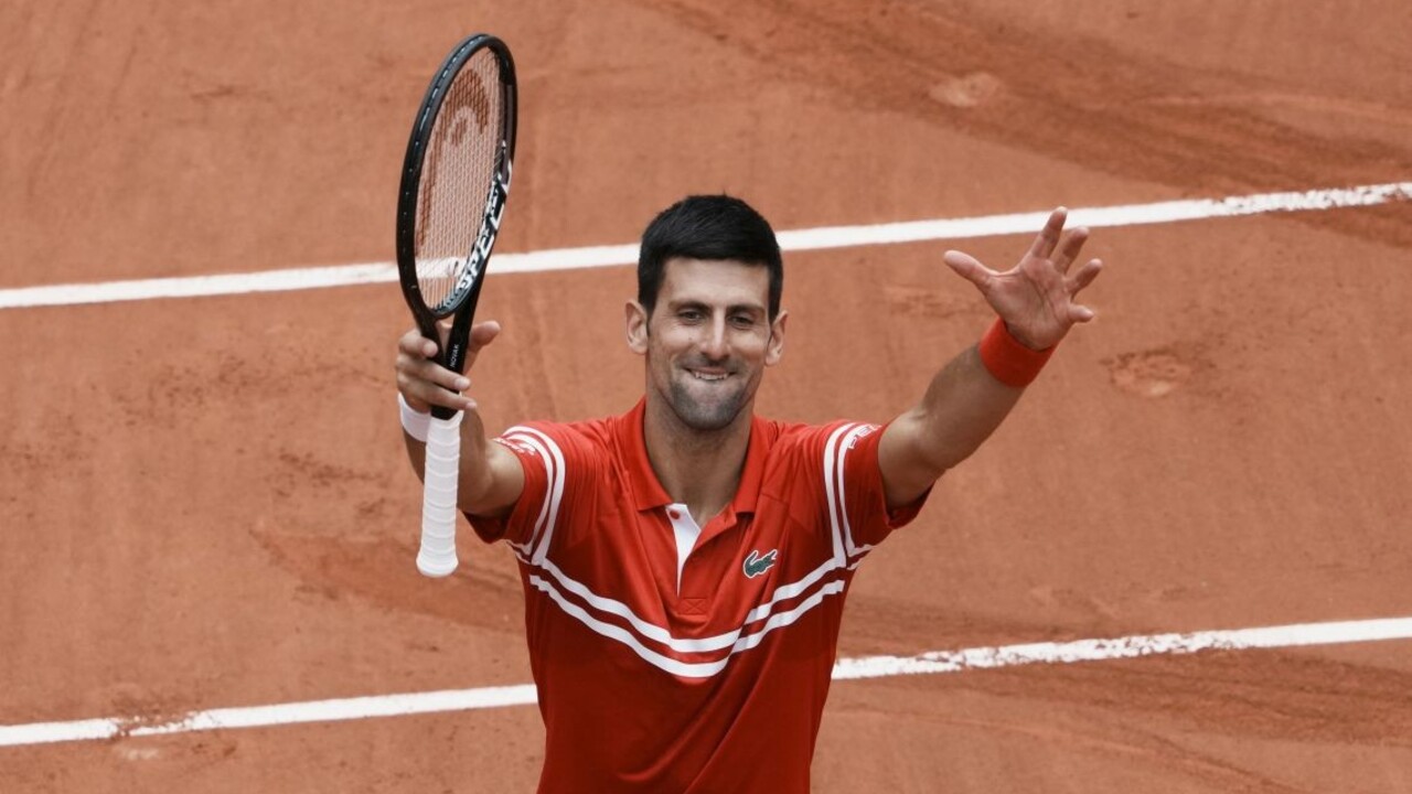Djokovič postúpil po dvanásty raz za sebou do osemfinále Roland Garros