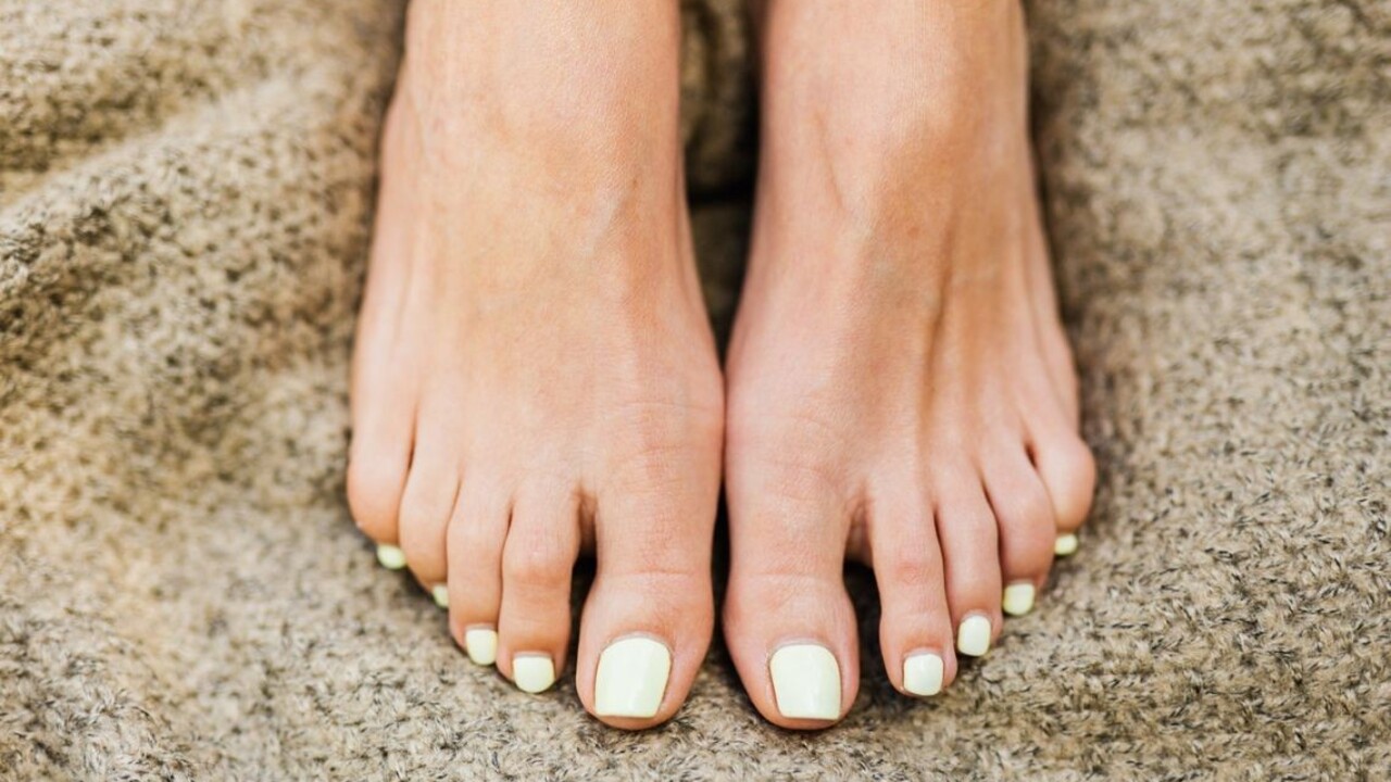 Pedikúru zvládnete aj doma. Venujte jej aspoň hodinu a vydrží vám tri týždne