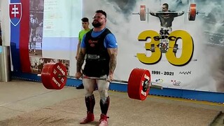 Majster silového trojboja. Ukážkový a rekordný mŕtvy ťah predstavil Slovák