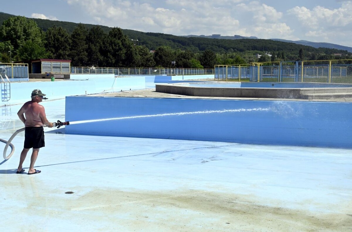 Príprava kúpaliska na letnú sezónu je v plnom prúde