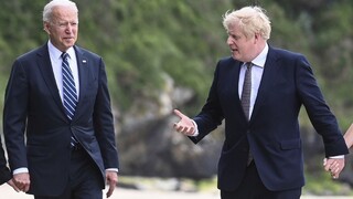 V Británii začína summit G7, Biden rokoval s Johnsonom o spolupráci