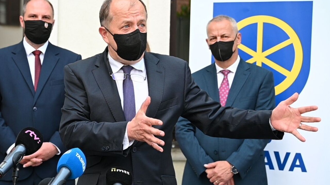 Rybníček sa pre farbu okresu obrátil na premiéra, žiada online rokovanie vlády