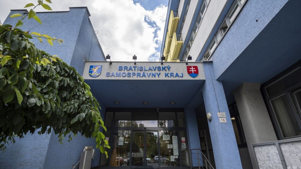 Bratislavský kraj vlani hospodáril s prebytkom, použijú ho najmä na investície