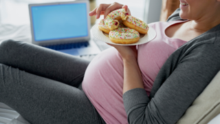 Čo (ne)jesť v tehotenstve? Zdravá strava pre tehotné ženy