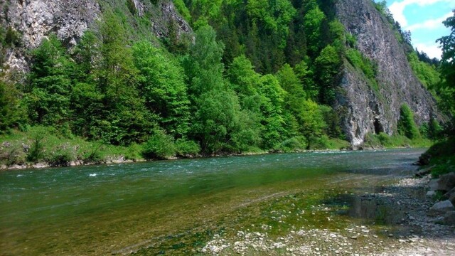 Prielom Dunajca, impozantný kaňon na hranici Slovenska a Poľska.