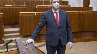 Ďalší poslanec Smeru kritizuje Mikulca: Odstupovalo sa aj za menšie kauzy