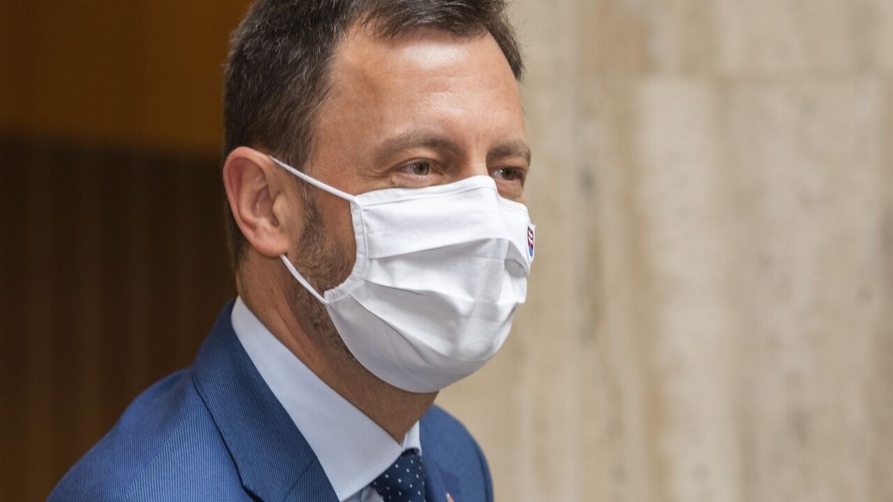 Zaočkovanosť musí stúpnuť na vyššie čísla. Záujem obyvateľov treba udržať, tvrdí Heger