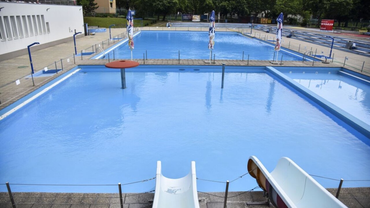 Rúško na kúpaliskách potrebovať nebudete. Týka sa to všetkých okresov