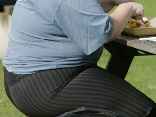Obezita zrejme urýchľuje starnutie mozgu, naznačuje medzinárodná štúdia