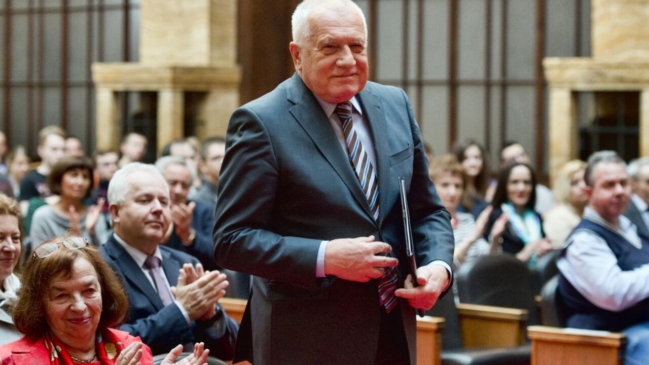 Exprezident Klaus bude mať osemdesiatku, oslávi ju na Pražskom hrade