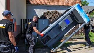 V Česku demontovali poslednú telefónnu búdku