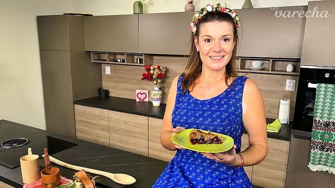 VIDEORECEPT Špaldový jogurtový koláč