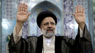 Novým iránskym prezidentom je Ebráhím Raísí. Pred súpermi mal výrazný náskok