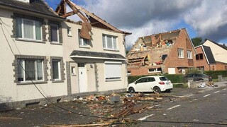 Tornádo narobilo v belgickom meste škody, niektoré domy sú neobývateľné