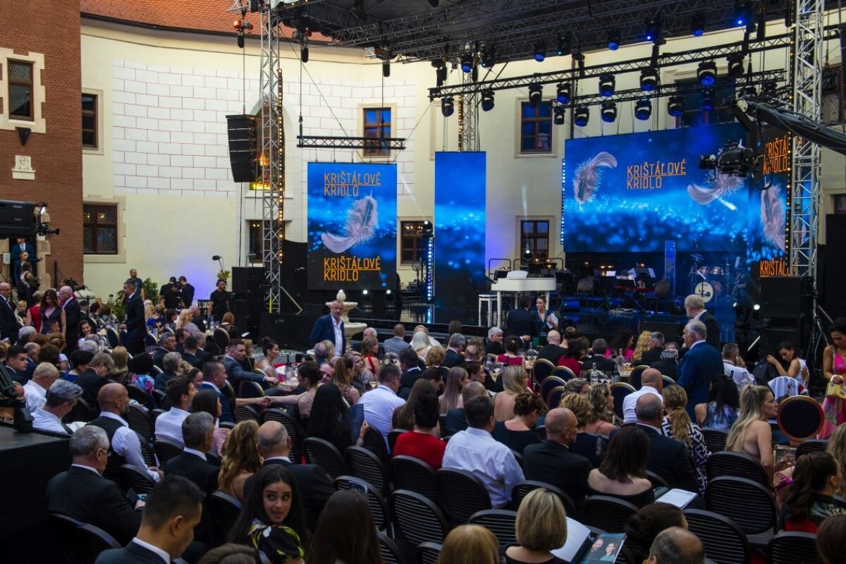 Účastníci slávnostného galavečera