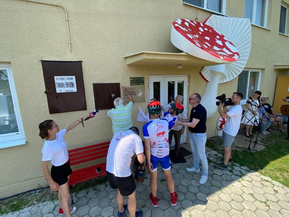 Odhalenie pamätnej tabule Kataríny Kolníkovej.