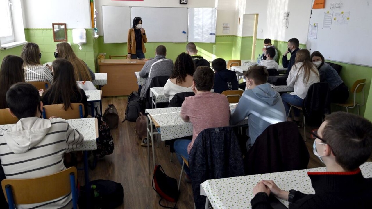 Prešovskí krajskí poslanci schválili zrušenie piatich stredných škôl v troch mestách