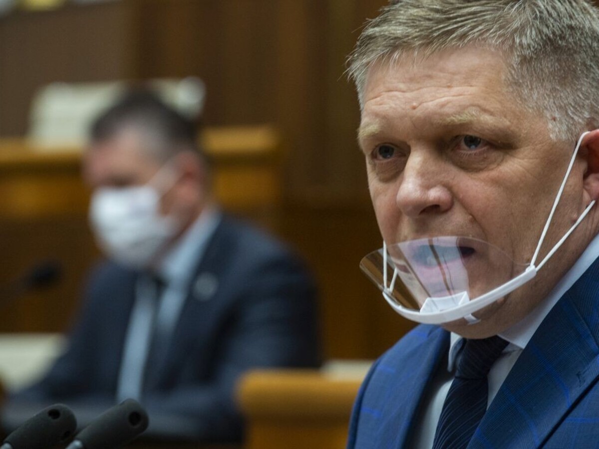 Fico chce zvolať mimoriadnu schôdzu,