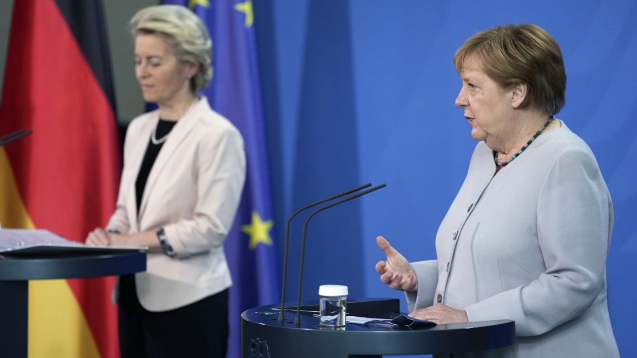 Merkelová vyzvala futbalovú úniu UEFA pre Delta variant na zodpovednosť