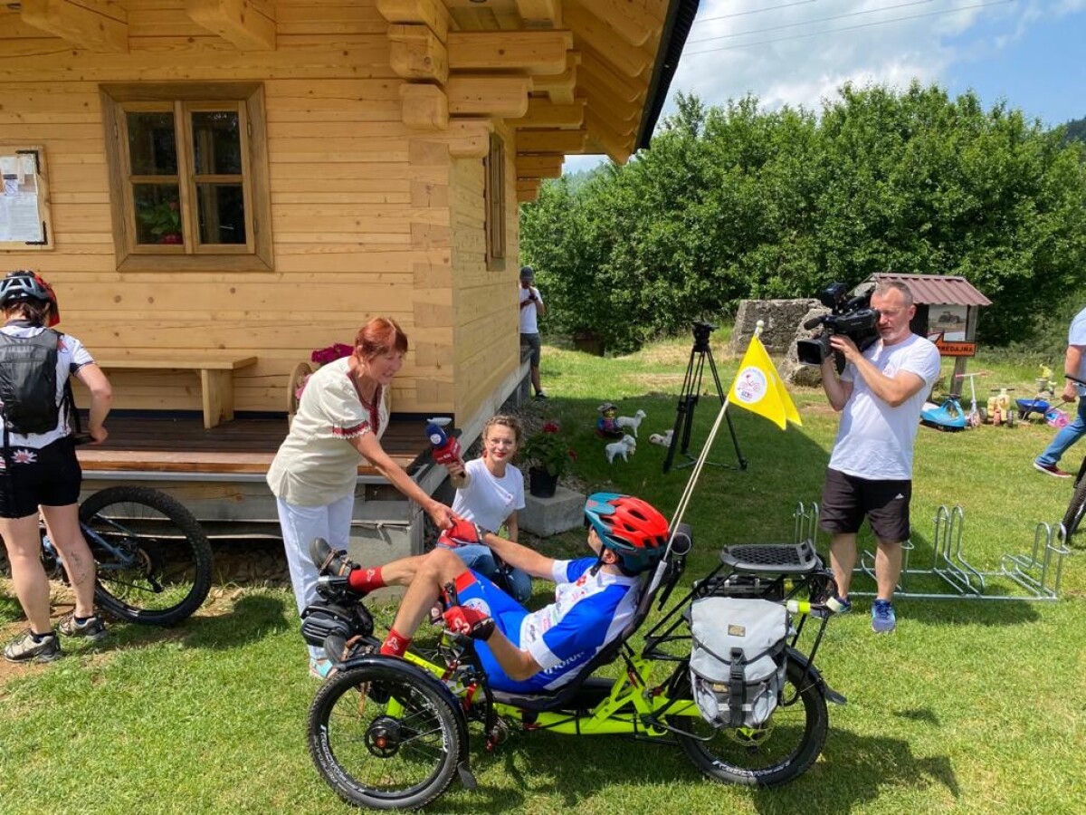 Zastávka na salaši.