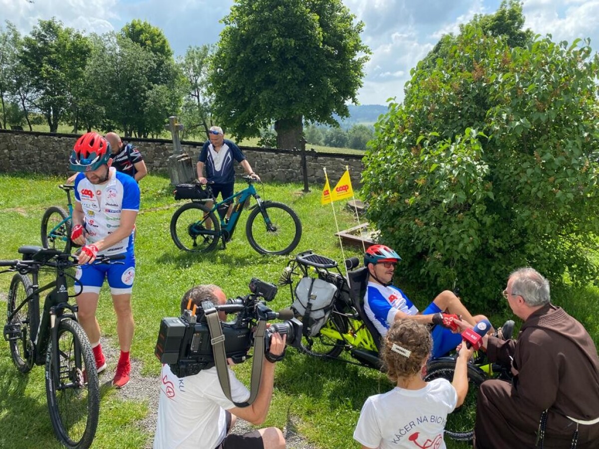 Ukončenie etapy v geografickom strede Európy.