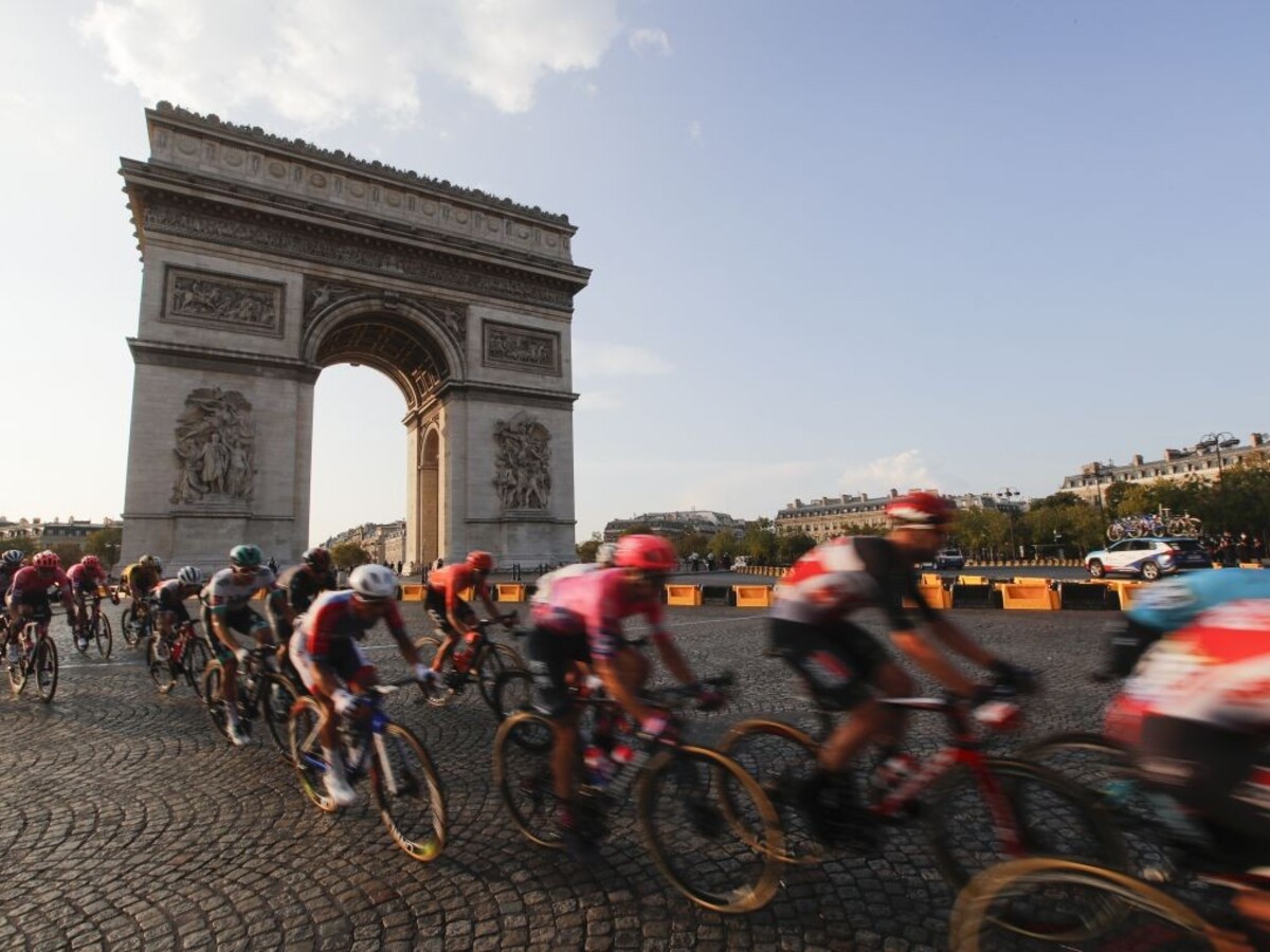 Nové opatrenia na Tour de France. Tímy vylúčia po dvoch pozitívnych jazdcoch