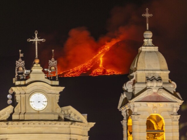 FOTO Etna opäť predviedla svoju ohromnú silu