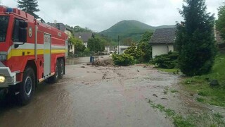 Obec pri Prievidzi zasiahli bleskové povodne, spôsobili škody veľkého rozsahu