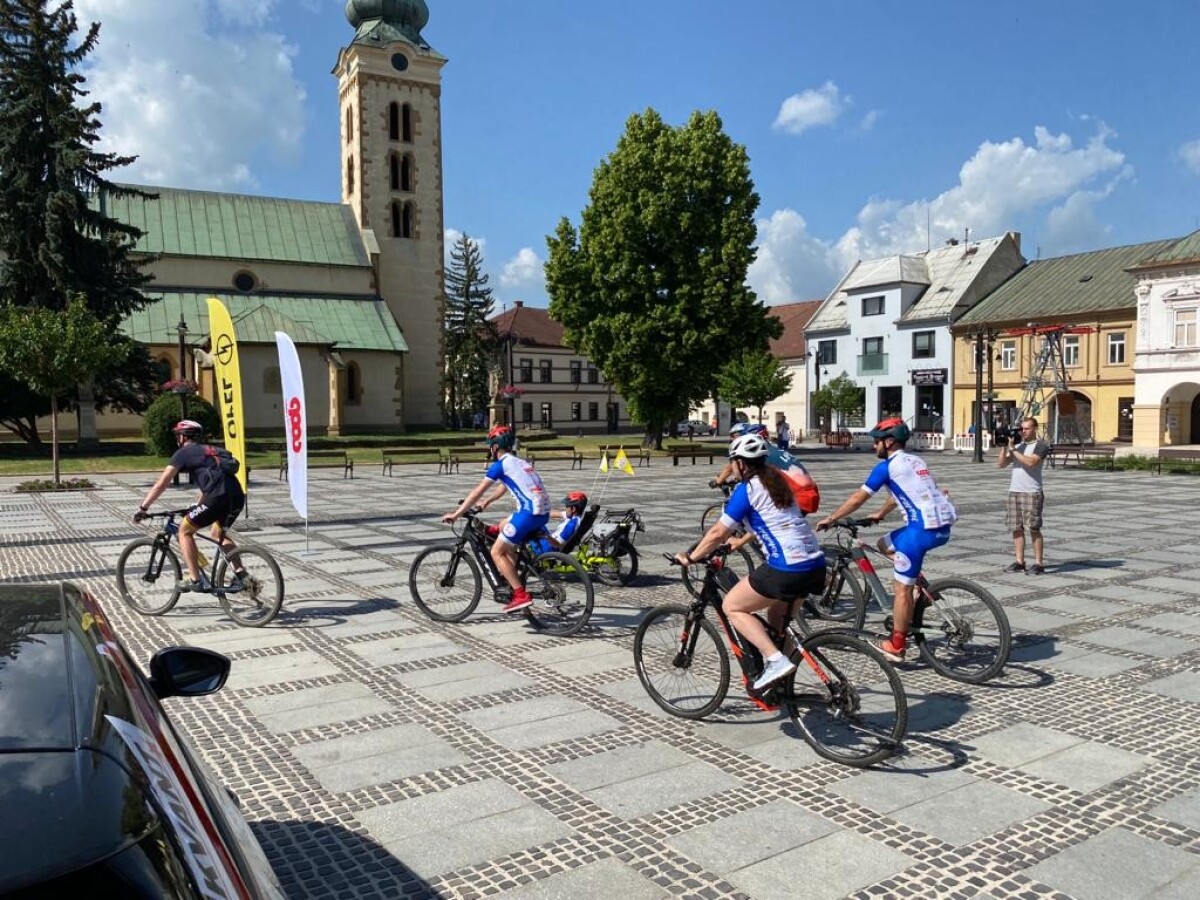 Štart predposlednej etapy v Liptovskom Mikuláši.