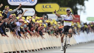 V úvodnej etape Tour de France triumfoval Alaphilippe, má aj žltý dres