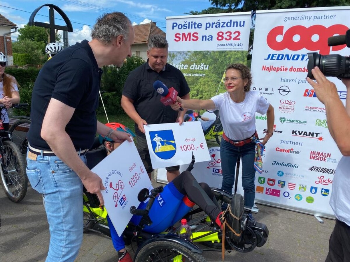 Štart 7. záverečnej etapy v obci Bešeňová.