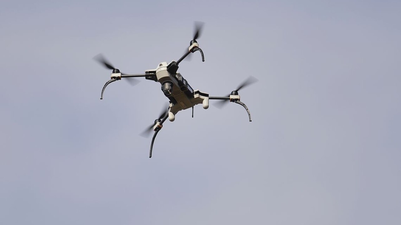 Irán tvrdí, že vyvinul dron, ktorý môže preletieť 7-tisíc kilometrov