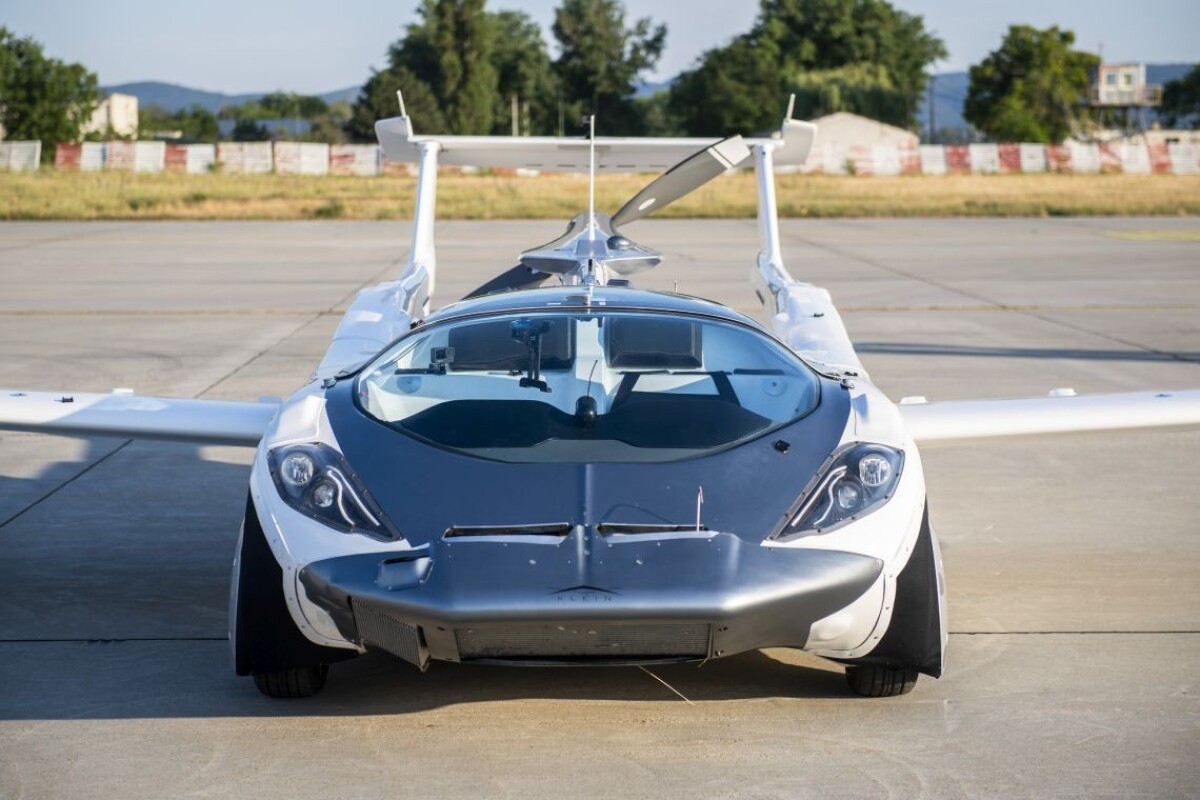 Svetová premiéra príletu lietajúceho auta Aircar.