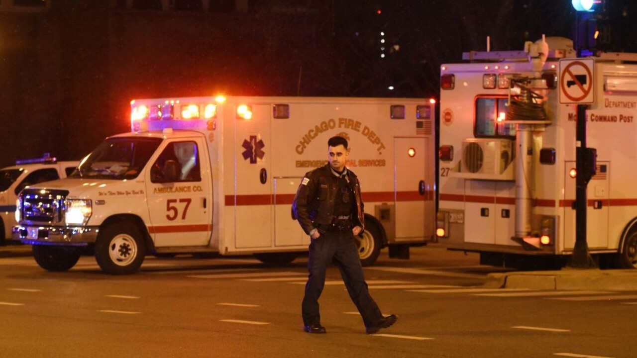 V Chicagu došlo k dvom streľbám. Vyžiadali si najmenej 13 zranených a jednu obeť