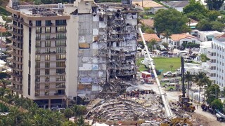 Biden plánuje navštíviť mesto Surfside, v troskách budovy našli ďalšiu obeť