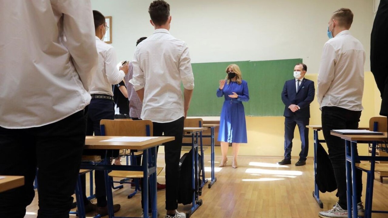 Prezidentka: Skončil sa jeden z najkomplikovanejších školských rokov