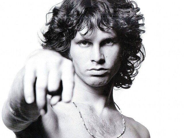 Chcel byť básnikom, stal sa rockovým šamanom. Jim Morrison umrel pred polstoročím