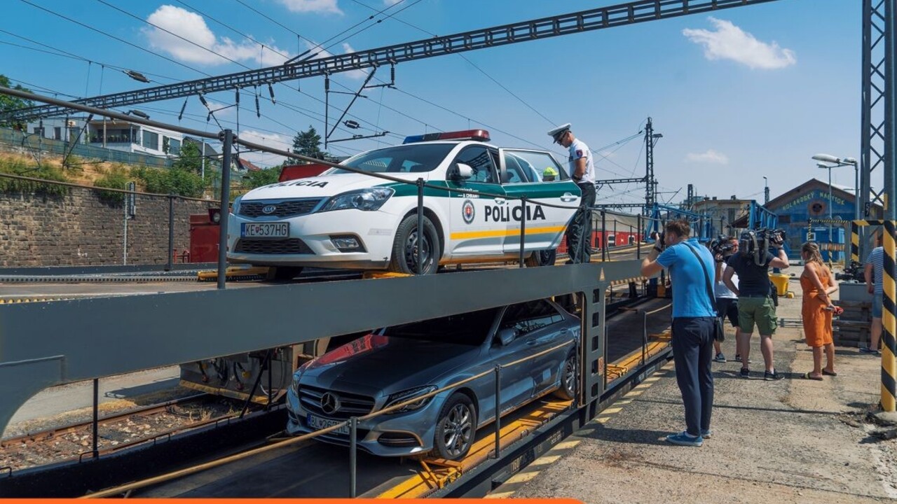 Polícia auto autovlak