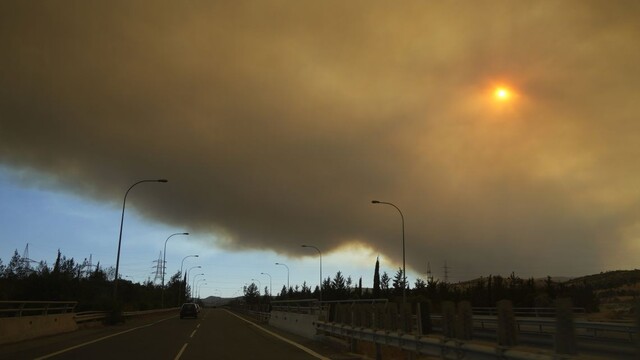 Rozsiahle požiare na Cypre si vyžiadali prvé obete