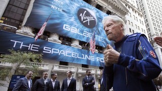 Miliardár Branson plánuje v nedeľu štart do vesmíru