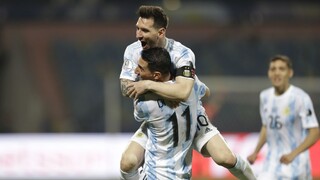 Pred finále Copa America ocenili netradične dvoch hráčov, najlepšími hráčmi turnaja sú Messi aj Neymar